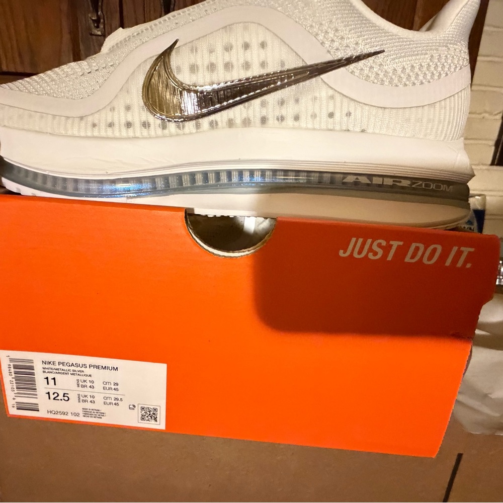 Nike Pegasus Premium Men’s Size 11 Shoes